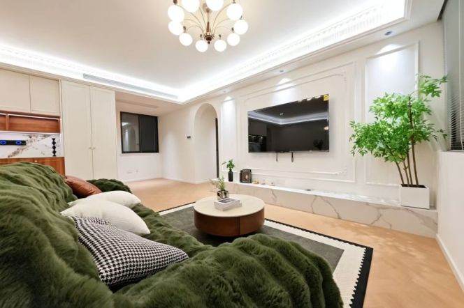 Spacious 2BR Apartment near Hongqiao Rd Metro (L3/L4/L10)