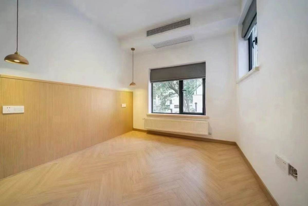 Housing image — Bedroom