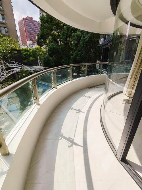 Housing image — Balcony