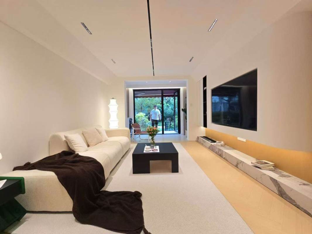 Housing image — Living Room