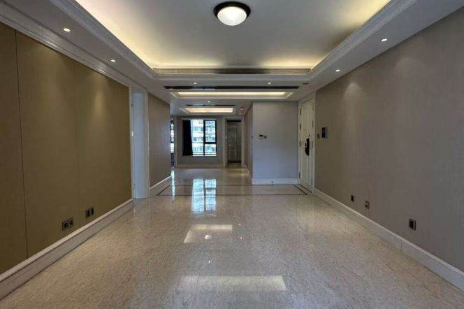 Spacious 2BR Apartment in Old Xuhui (L9/L12)