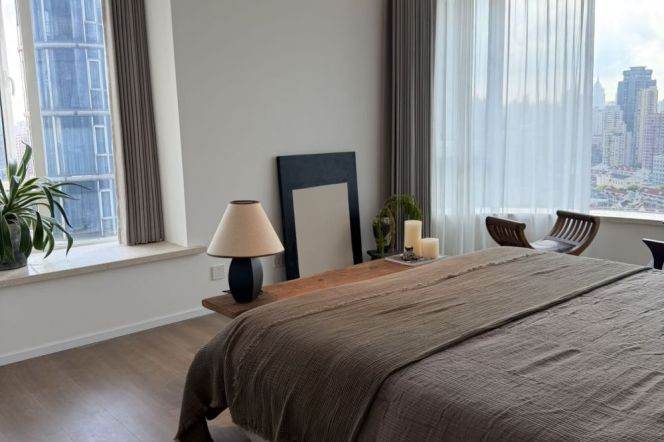High-Floor 3BR Apartment in Jing'an (L7)