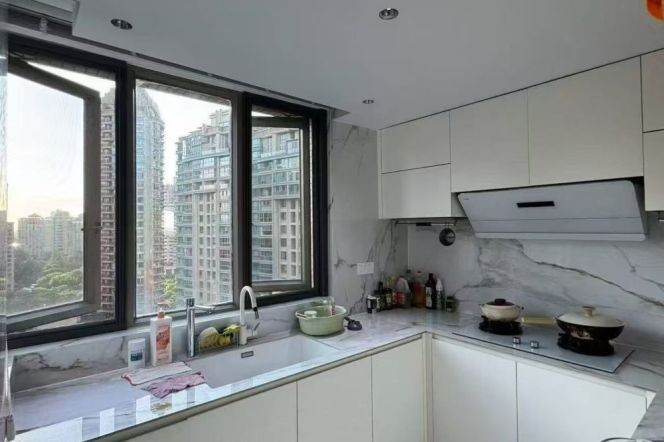 4BR Apartment in Gubei (L10/L15)