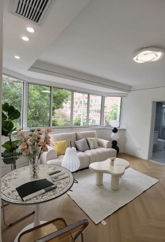Housing image — Living Room