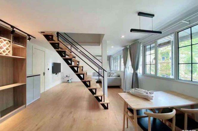 2BR Lane House near 105 Whisky Lounge with Green View
