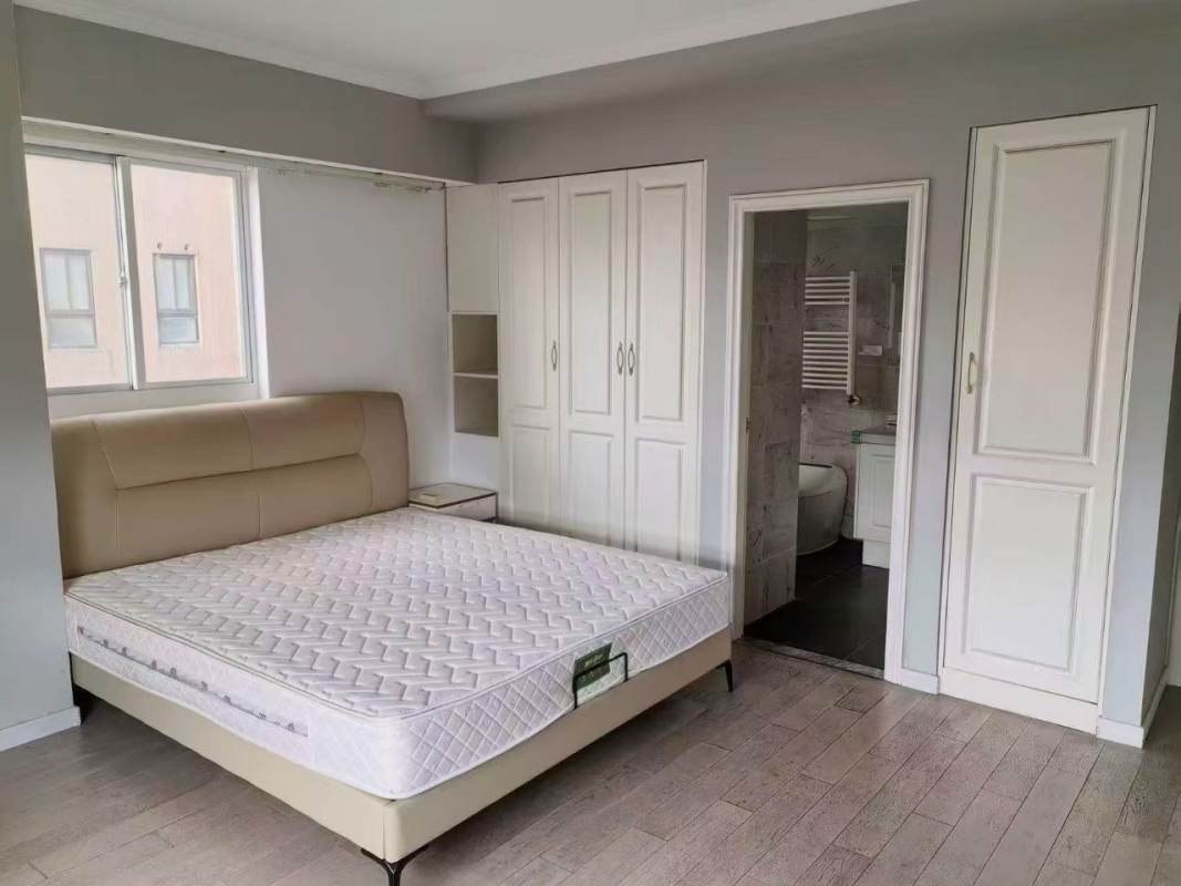 Housing image — Bedroom