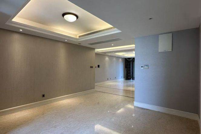 Spacious 2BR Apartment in Old Xuhui (L9/L12)