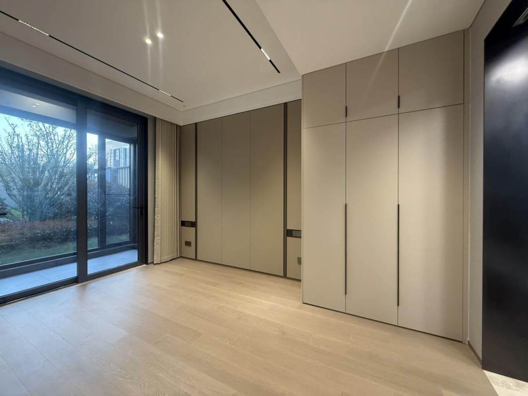 Housing image — Bedroom