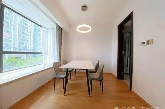 Spacious 2BR Apartment in Gubei