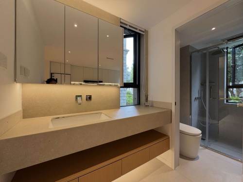 Housing image — Bathroom
