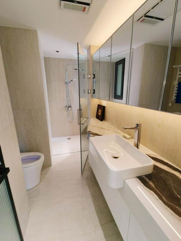 Housing image — Bathroom
