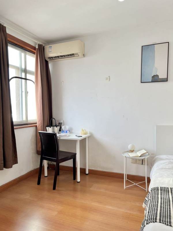 Housing image — Bedroom