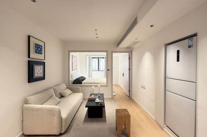 1BR Apartment near Hongqiao Rd Metro