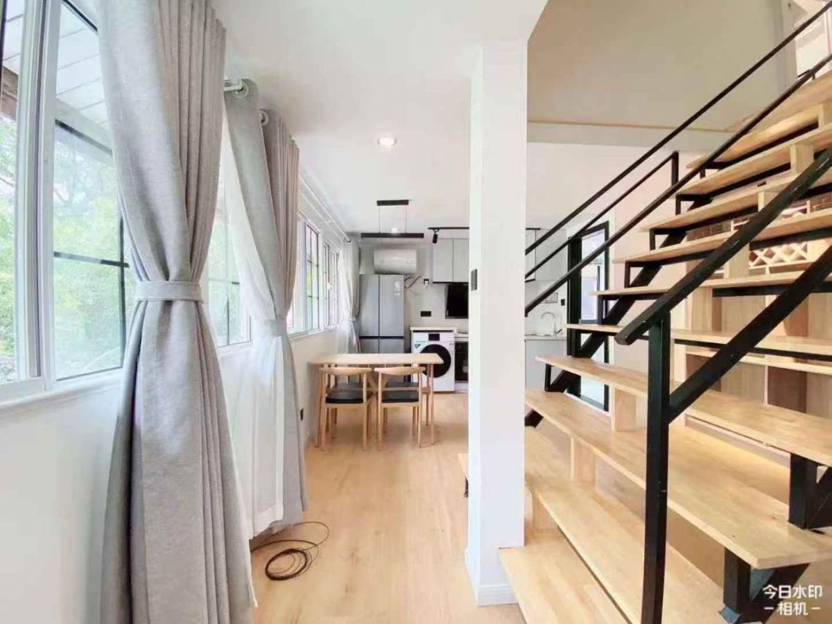 Housing image — Living Room