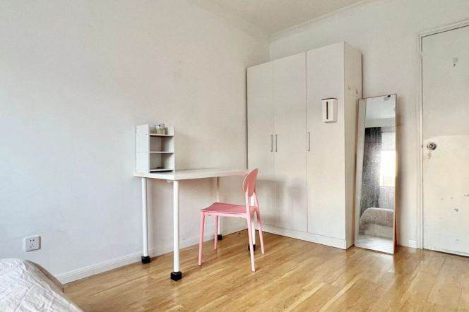 6BR Shared Apartment near Zhongshan Park (L2/L11)