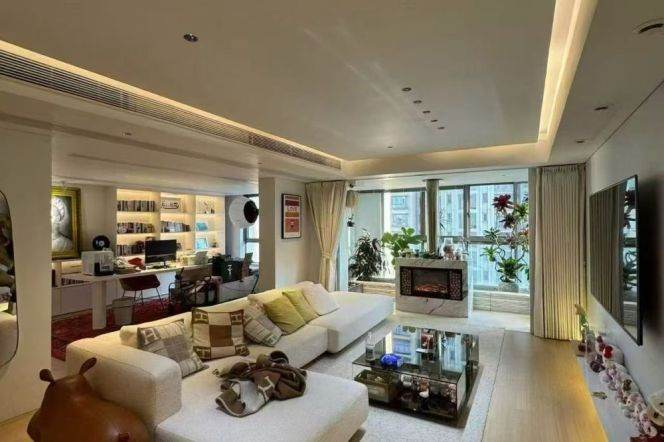 4BR Apartment in Gubei (L10/L15)