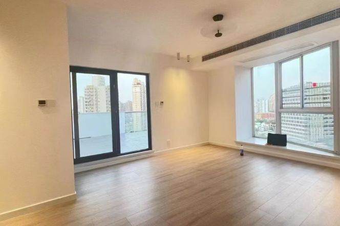 Spacious 3BR Apartment near Xintiandi Metro with Terrace (L1/L10/L13/L14)