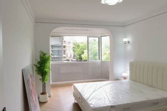 Spacious Studio Apartment near Zhongshan Park with Green View (L2/L11)
