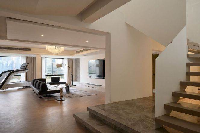 Spacious 4BR Apartment in North Bund with Terrace (L12)