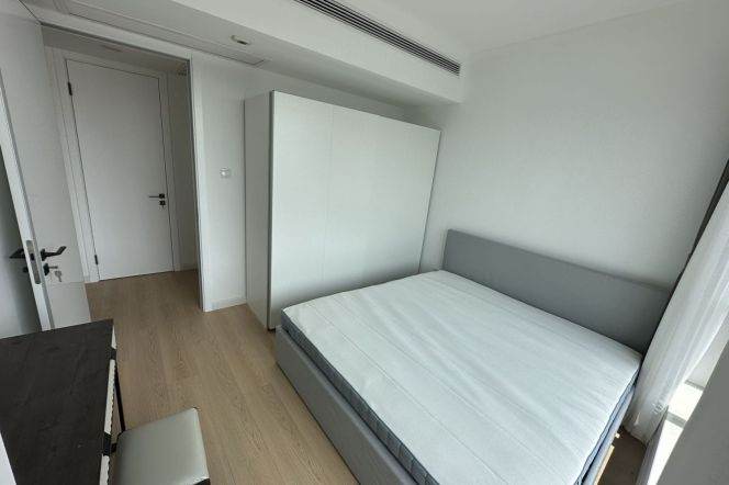 High-Floor Spacious 2BR Apartment near Xintiandi Metro (L10/L13)