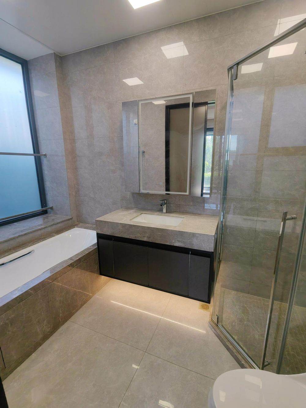 Housing image — Bathroom