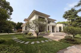 Spacious 5BR Villa at Shanghai Yintao Golf Club with Terrace