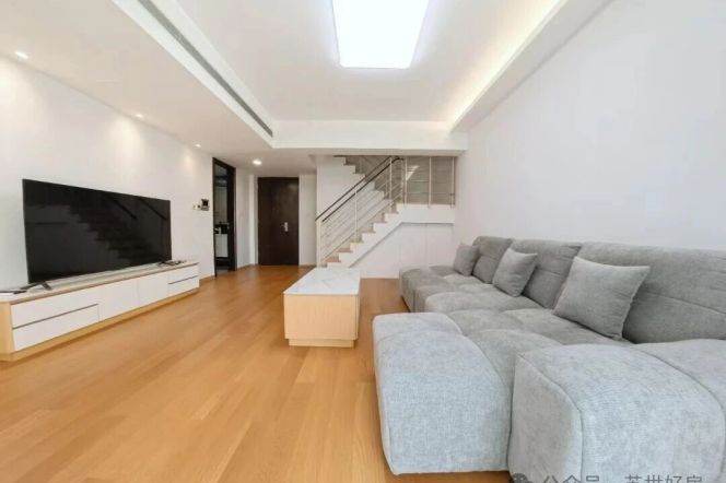 Spacious 2BR Apartment in Gubei