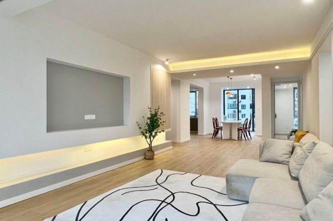 3BR Apartment in Xujiahui (L1/L9/L11)