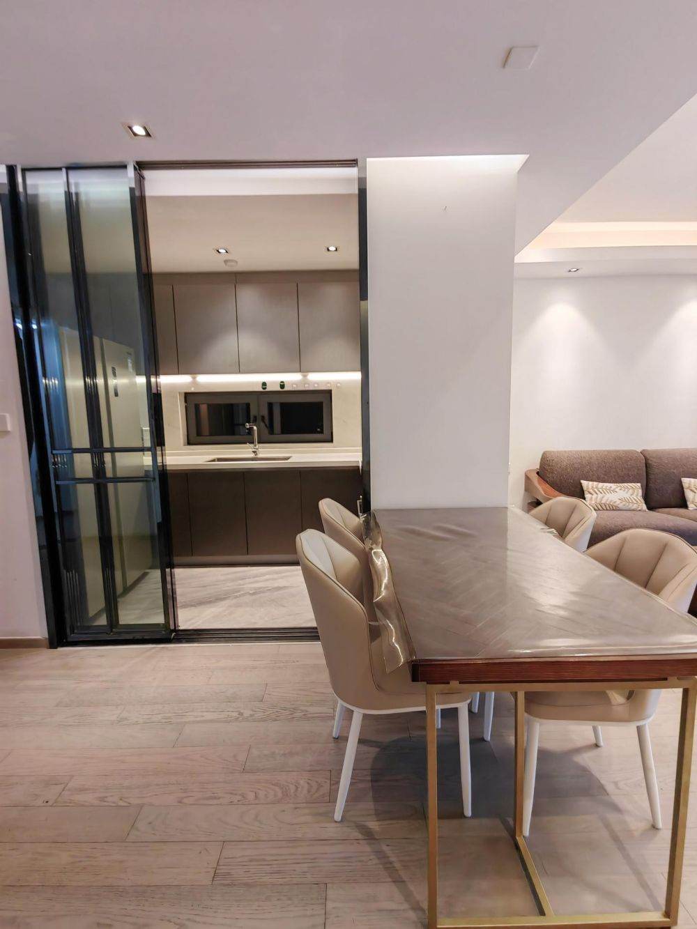 Housing image — Kitchen