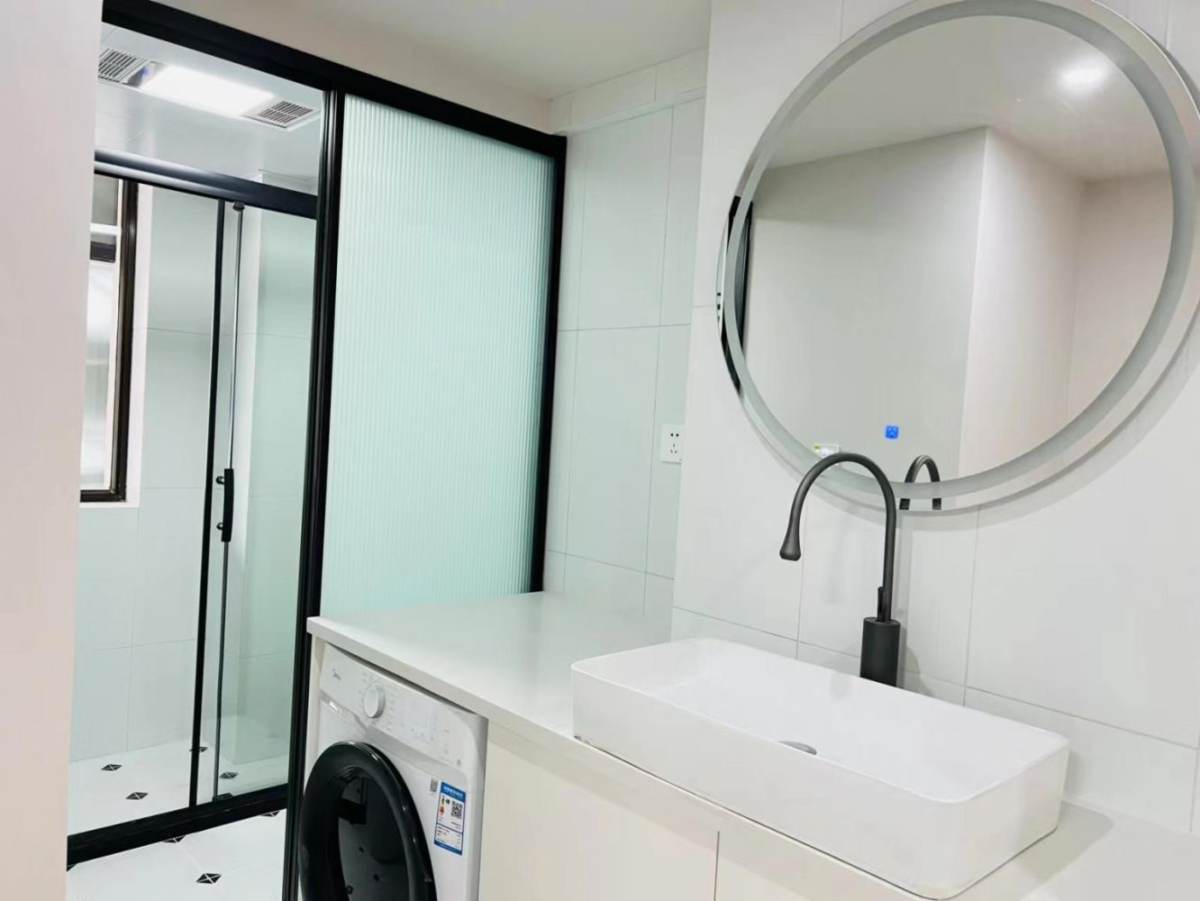 Housing image — Bathroom