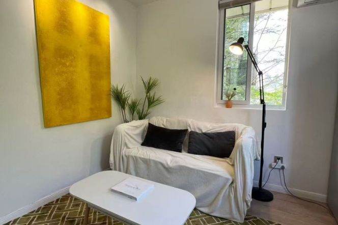 1BR Apartment in Jing'an (L2/L11)