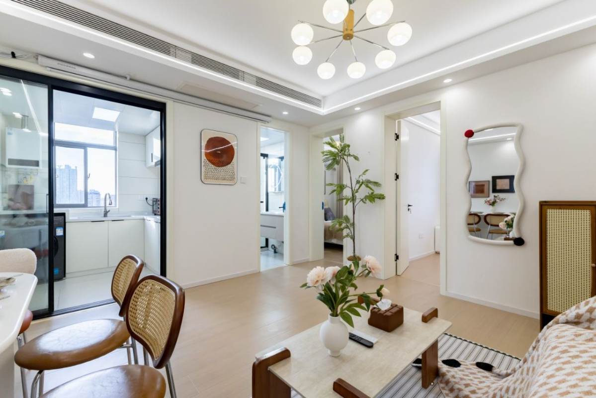 Housing image — Living Room
