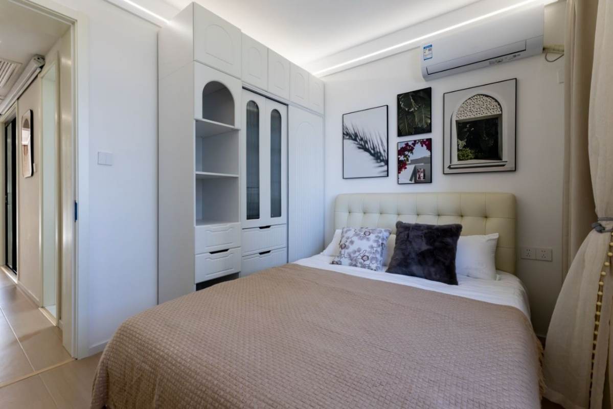 Housing image — Bedroom