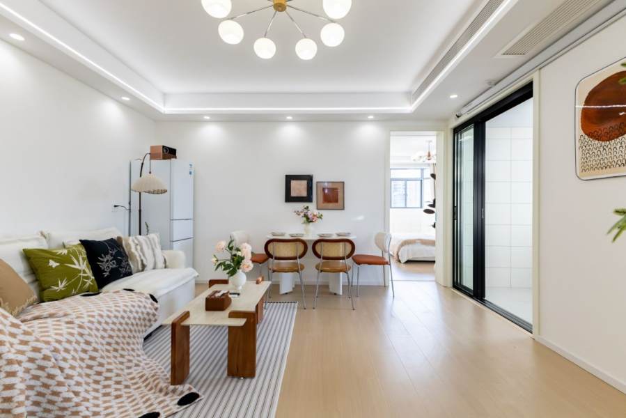 Housing image — Living Room