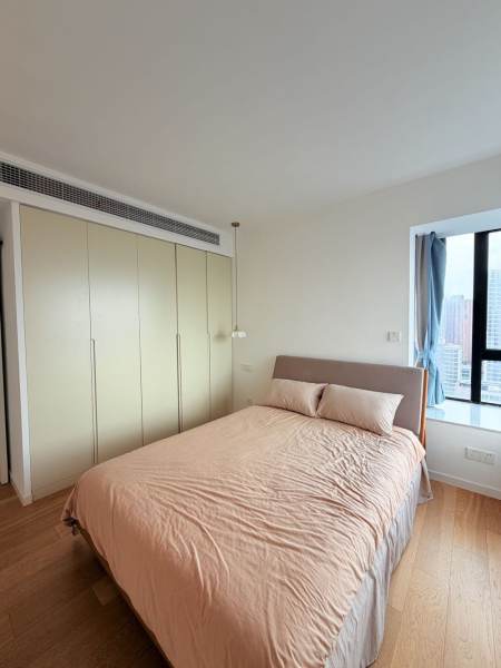 Housing image — Bedroom