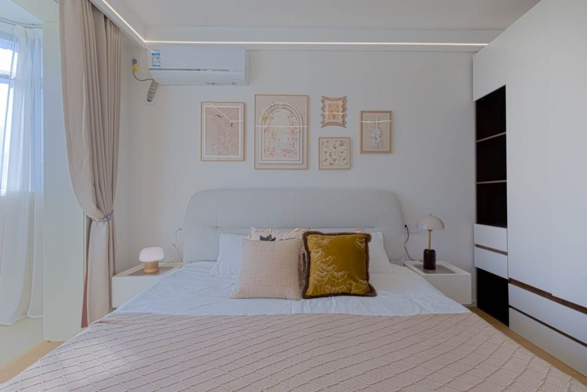 Housing image — Bedroom