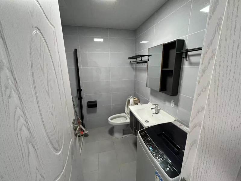 Housing image — Bathroom