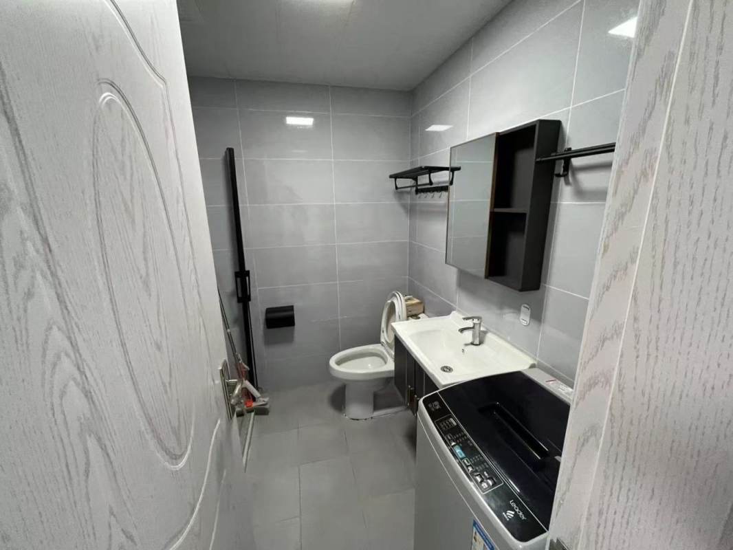 Housing image — Bathroom