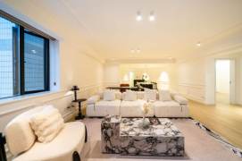 Spacious 3BR Apartment near Shanghai Indoor Stadium Metro (L1/L3/L4/L9)