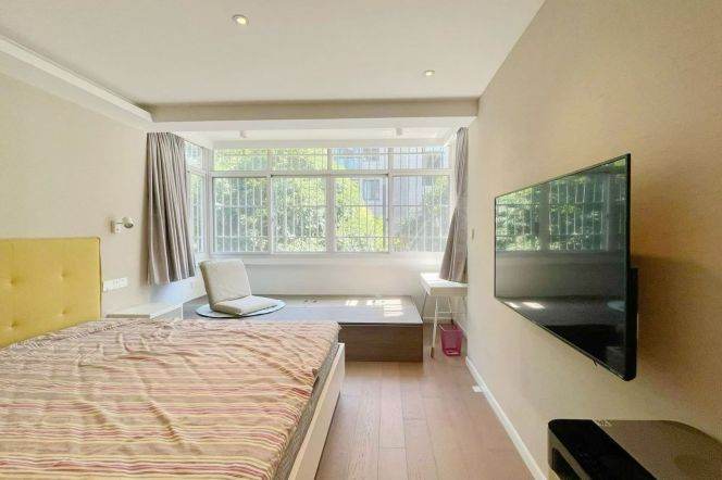 2BR Apartment in Old Xuhui (L1/L7/L9)
