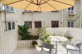 1BR Lane House near IAPM with Terrace (L1/L10/L12)