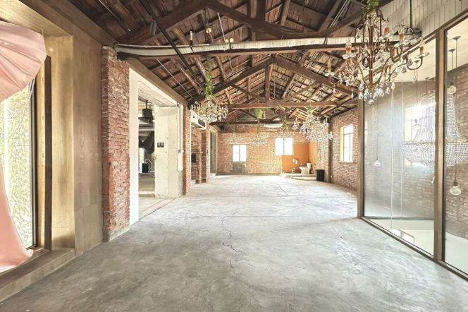 Spacious Studio Heritage Apartment (L9)