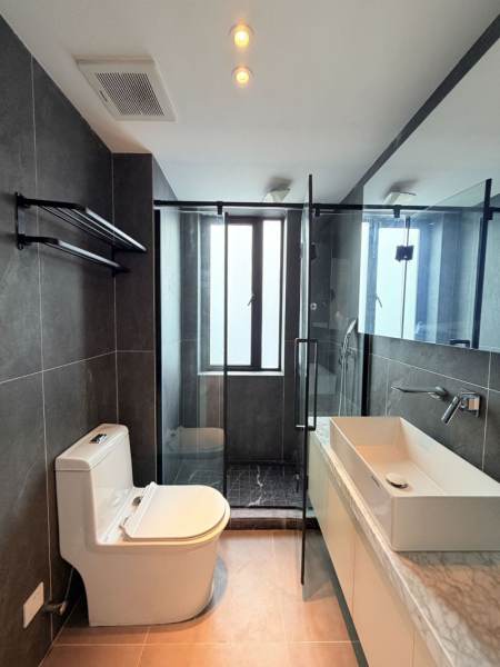 Housing image — Bathroom