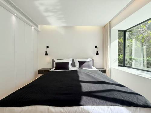 Housing image — Bedroom