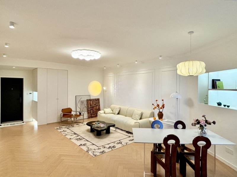 Housing image — Living Room