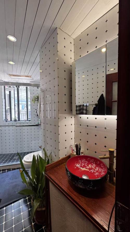 Housing image — Bathroom