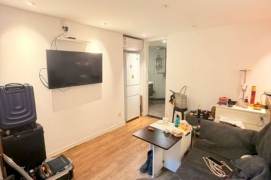 2BR Apartment near Nanjing Xi Lu (L2/L12/L13)