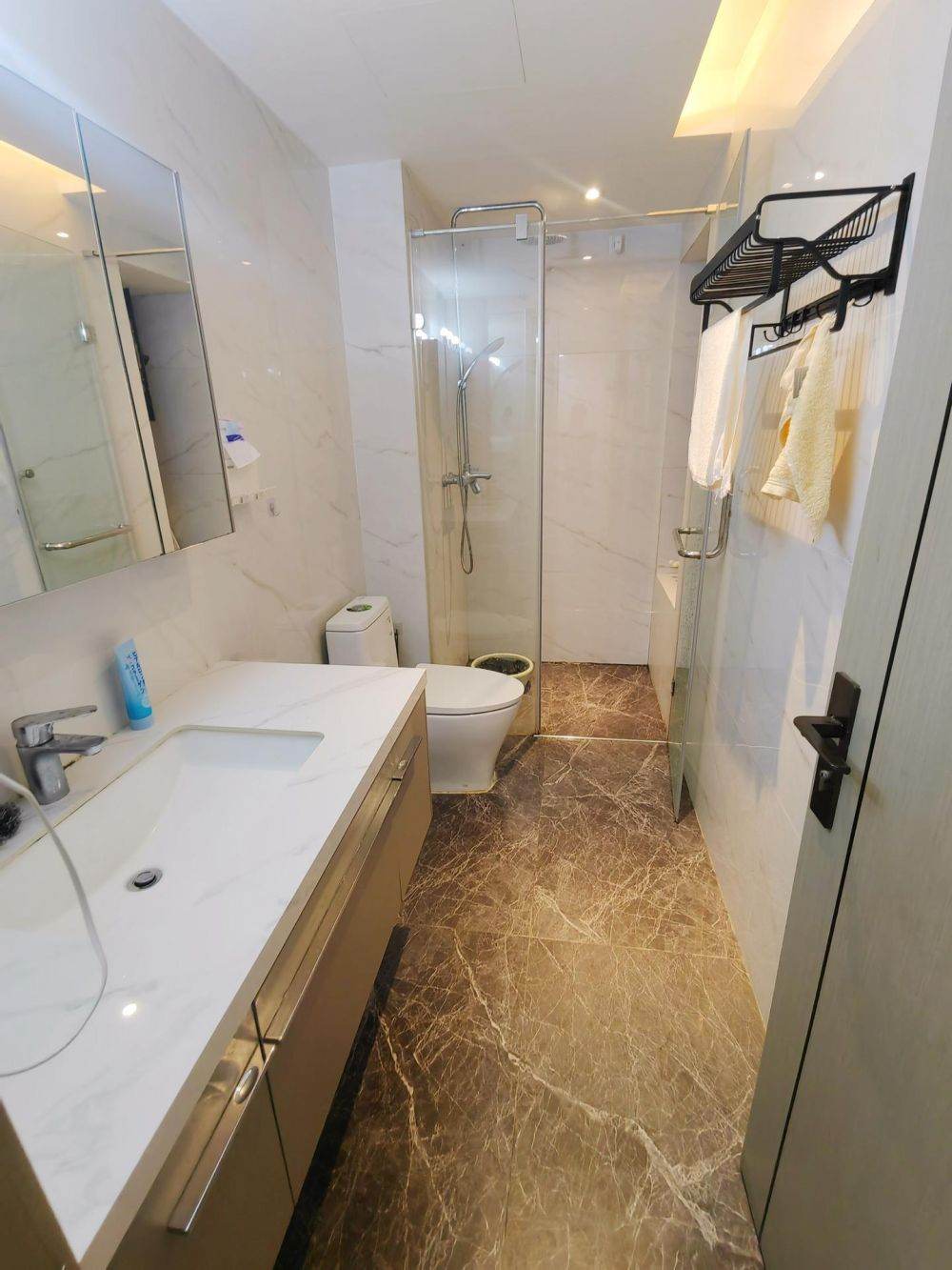 Housing image — Bathroom