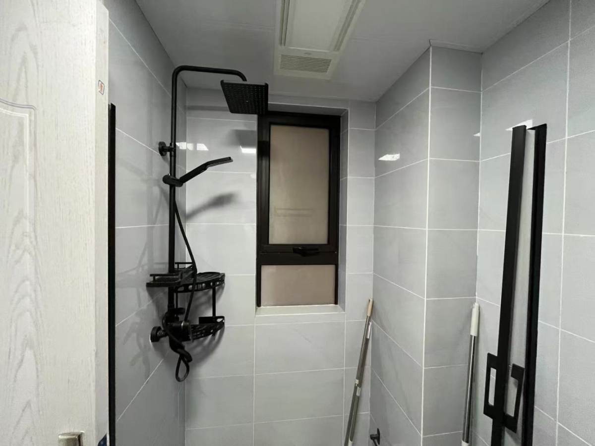 Housing image — Bathroom