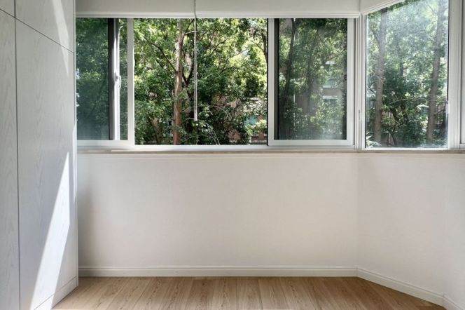 2BR Apartment in Jing'an with Green View (L7)